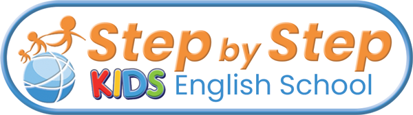 香川県/三豊市 高松市の英会話スクール | ベビー/幼児/子供 | ステップバイステップキッズ英語教室 Logo
